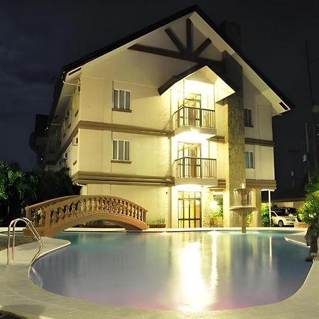 Chocolate And Berries Hotel Baliuag Exterior foto